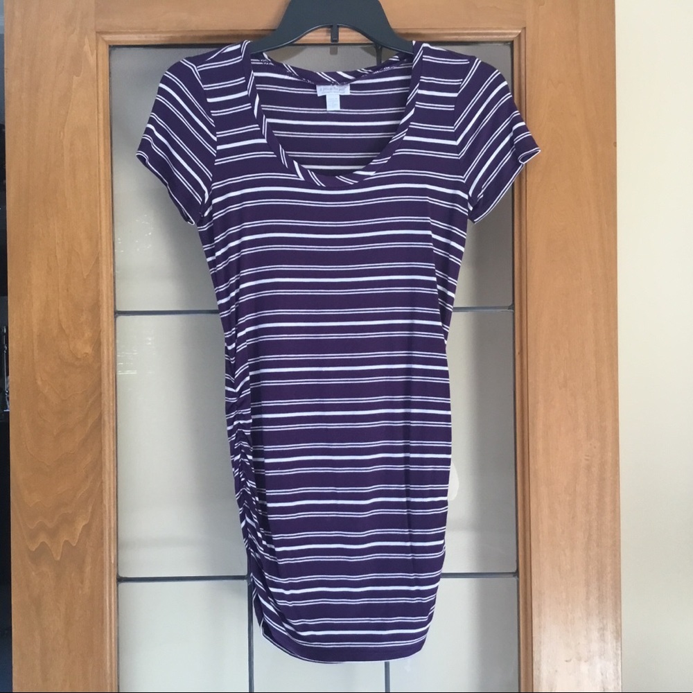 A Pea in the Pod maternity tee